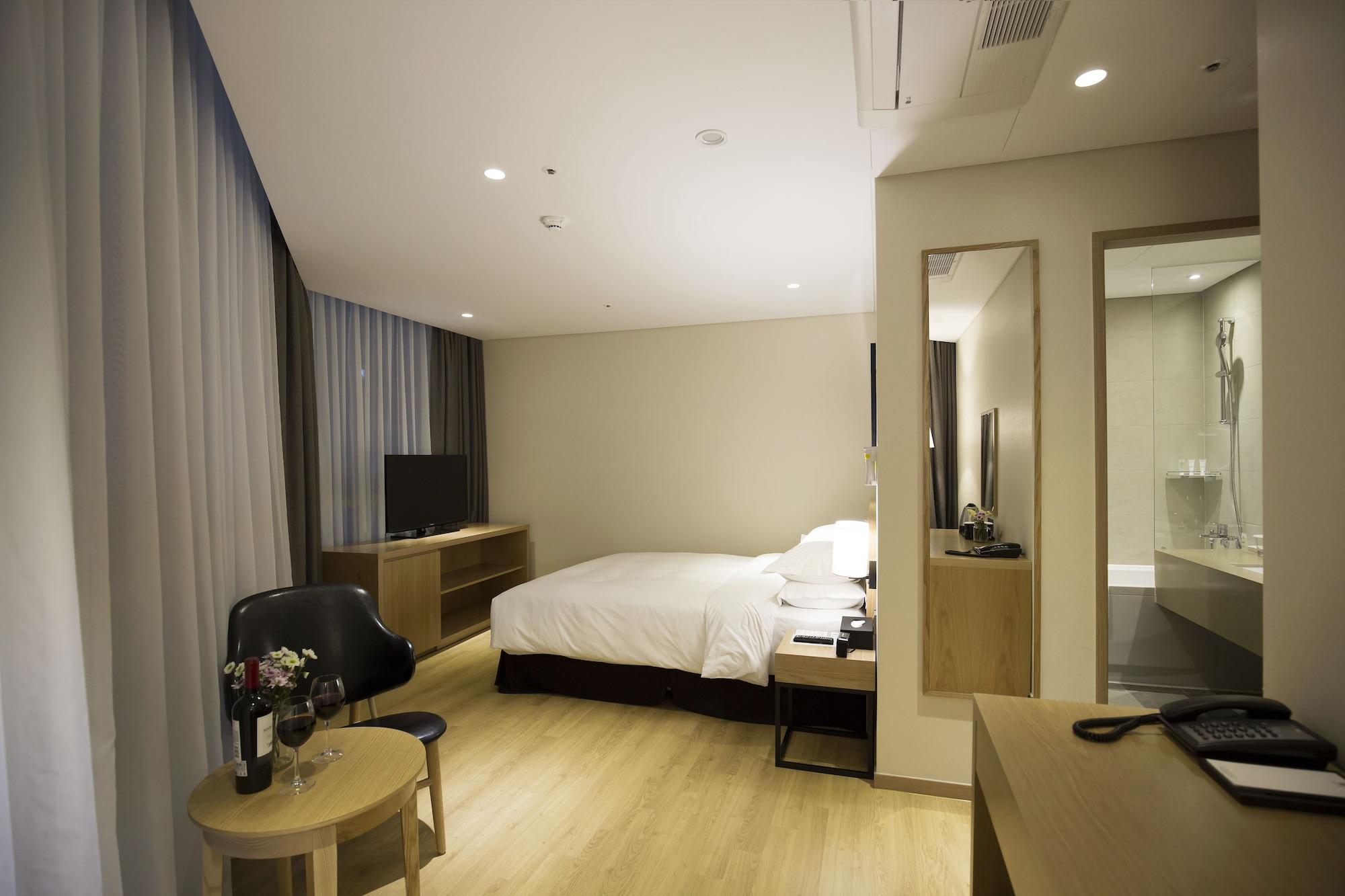 Best Western Haeundae Hotel Busan Exteriör bild