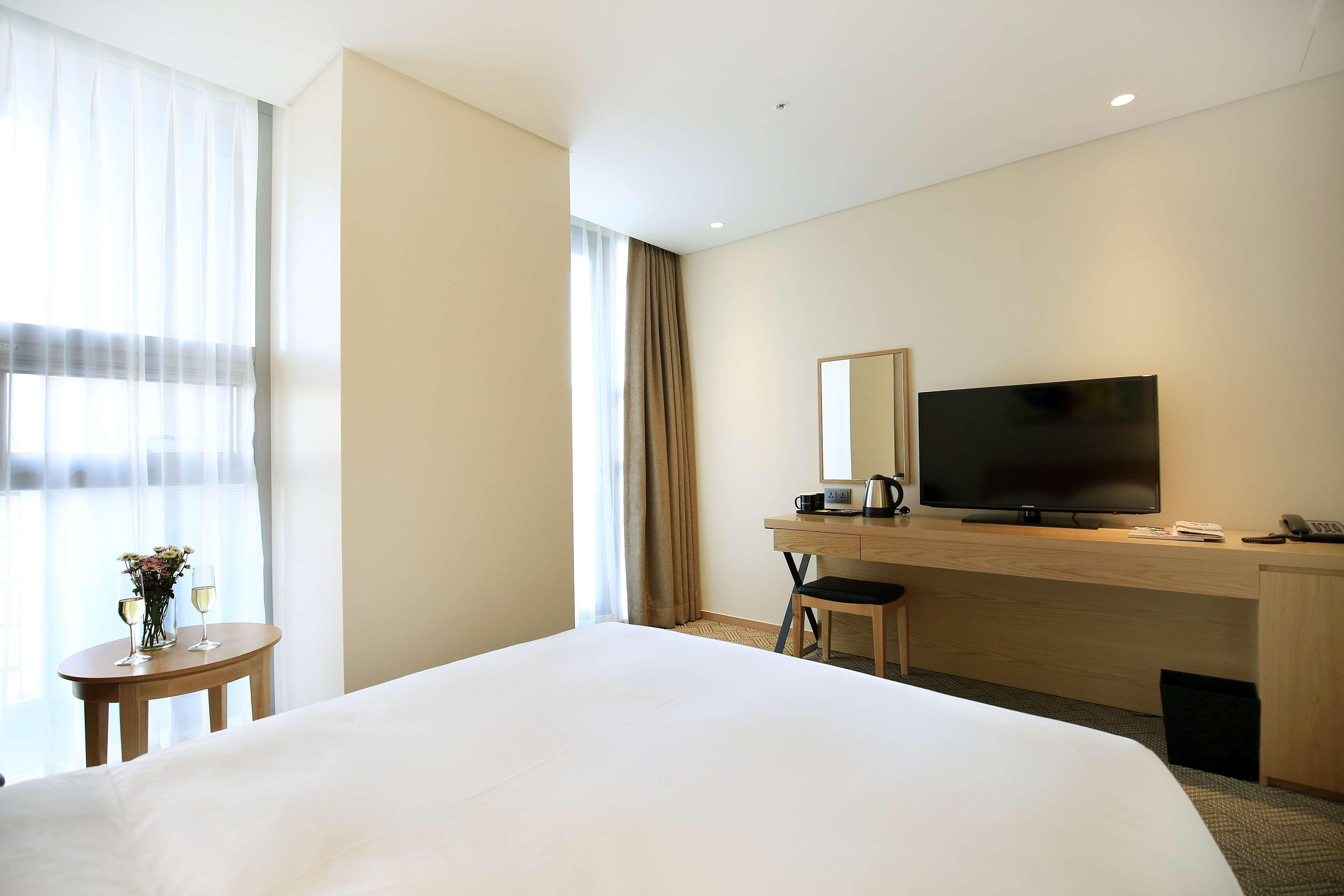 Best Western Haeundae Hotel Busan Exteriör bild